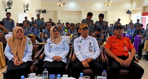 Pemkab Lutim Gelar Pelatihan Peningkatan Kapastias Bagi Satlinmas Pemkab Lutim Gelar Pelatihan Peningkatan Kapastias Bagi Satlinmas